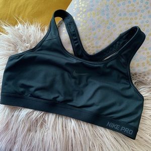 Nike Pro Sports Bra